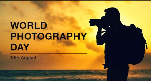 World Photography Day Quotes in Hindi for WhatsApp